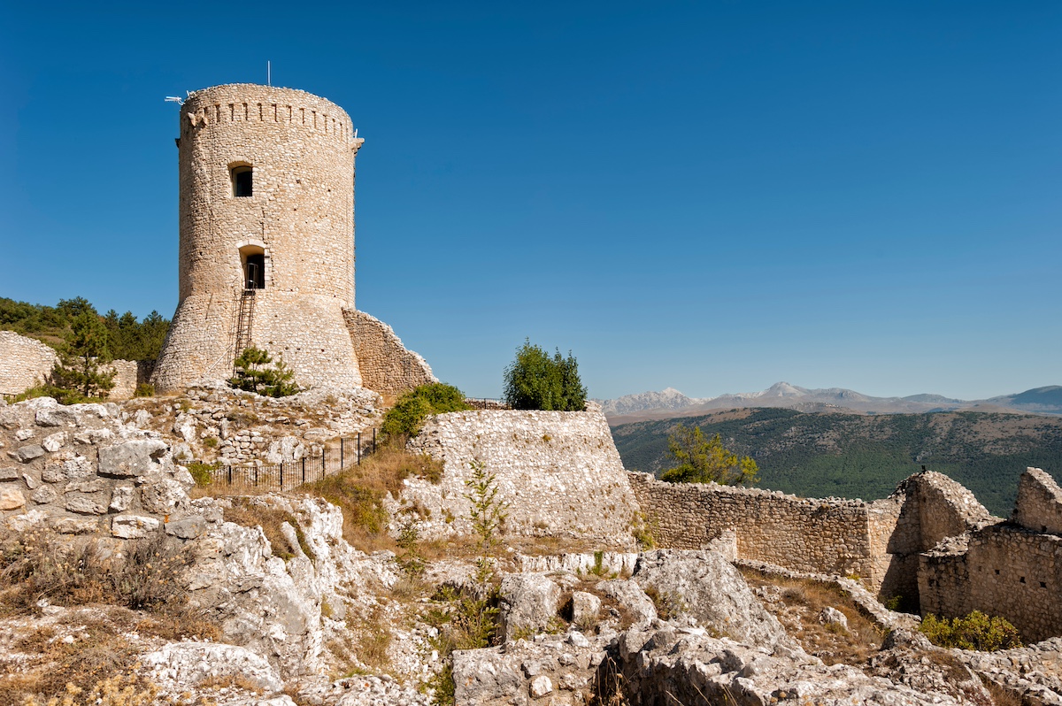 Castello di Bominaco